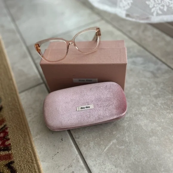 Miu Miu Pink Rectangular Glasses with Modern Design - Picture 2 of 6